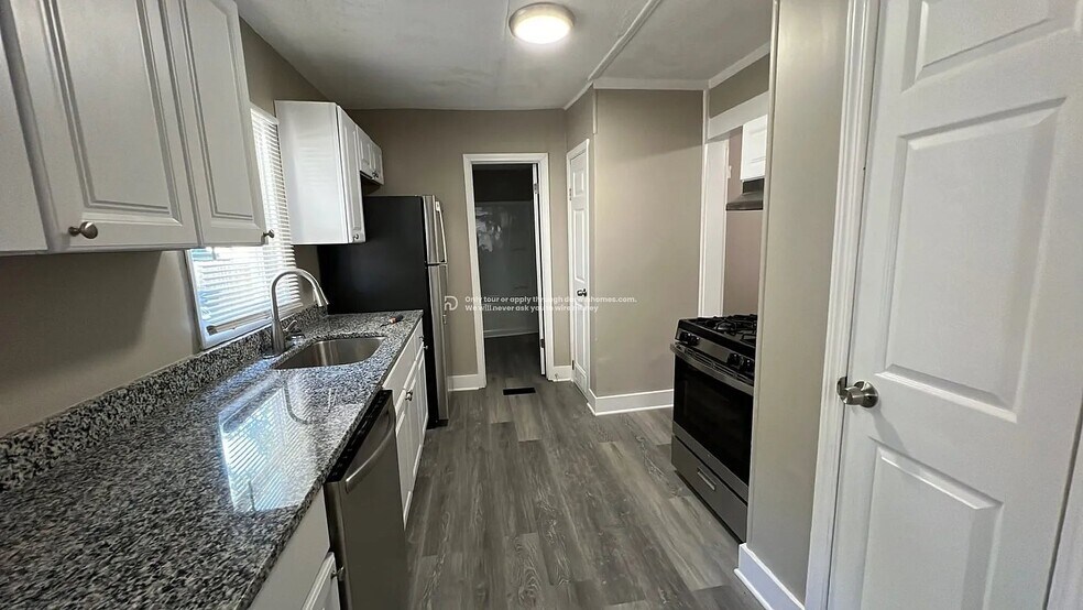 Building Photo - 910 Watt St