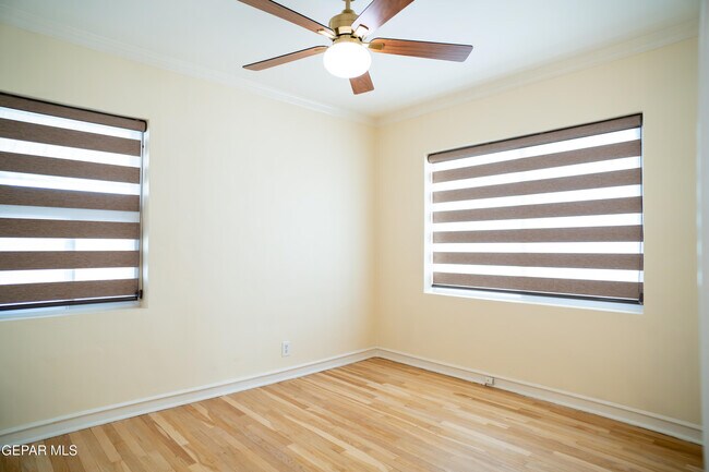 Building Photo - 1211 Mesita Dr
