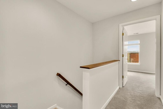 Building Photo - 1227 V St NW
