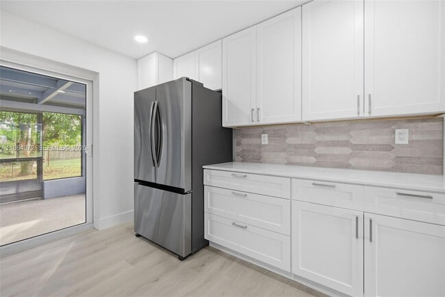 Building Photo - 3548 SW 16th Ct