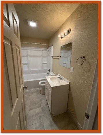 Building Photo - 1002 E Main St