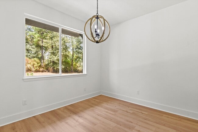 Building Photo - 17068 Lively Rd