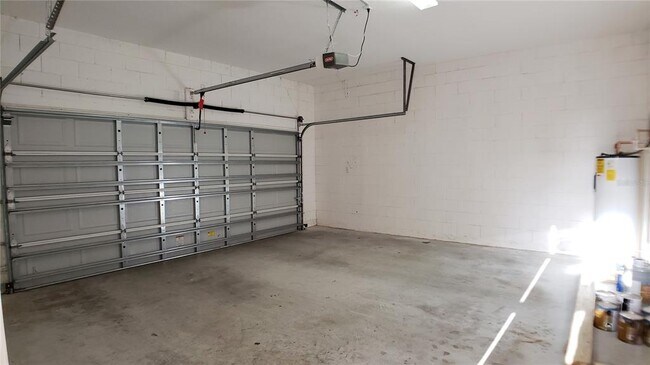 Building Photo - 12761 Bideford Ave