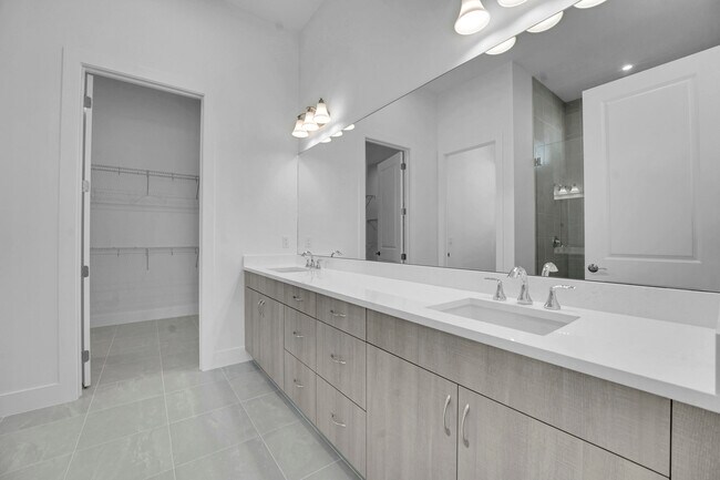 Building Photo - 9533 St Germain Dr