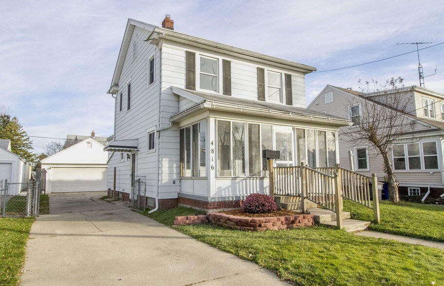 Primary Photo - 4816 296th St
