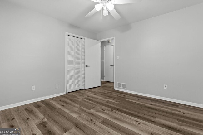 Building Photo - 1834 Dogwood Ct SW