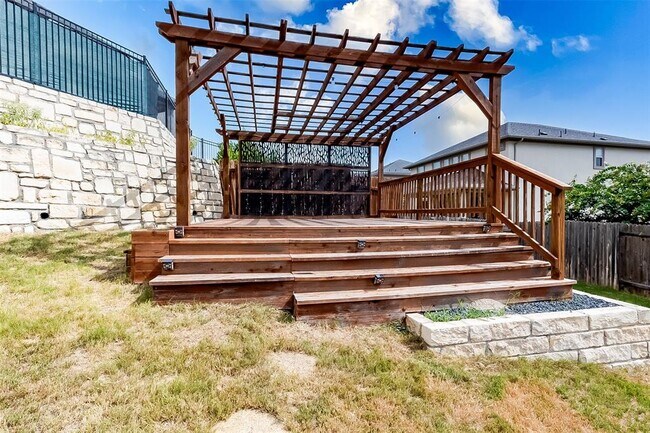 Building Photo - 5520 La Canada Wy