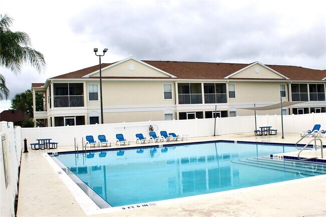 Building Photo - 8829 Coral Palms Ct