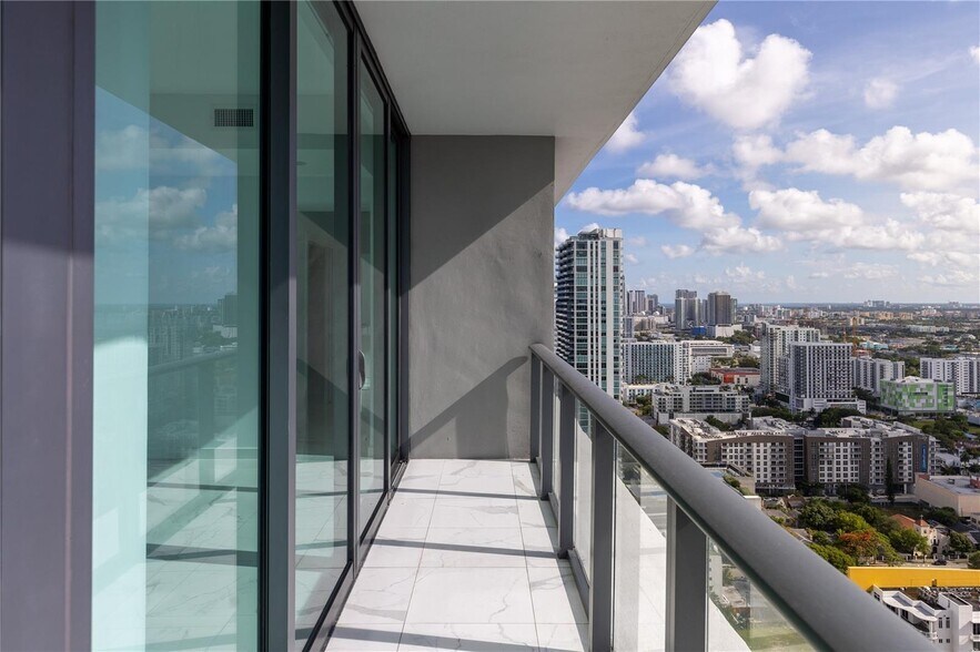 Building Photo - 480 NE 31st