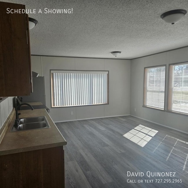 Building Photo - 2737 W Washington Center Rd