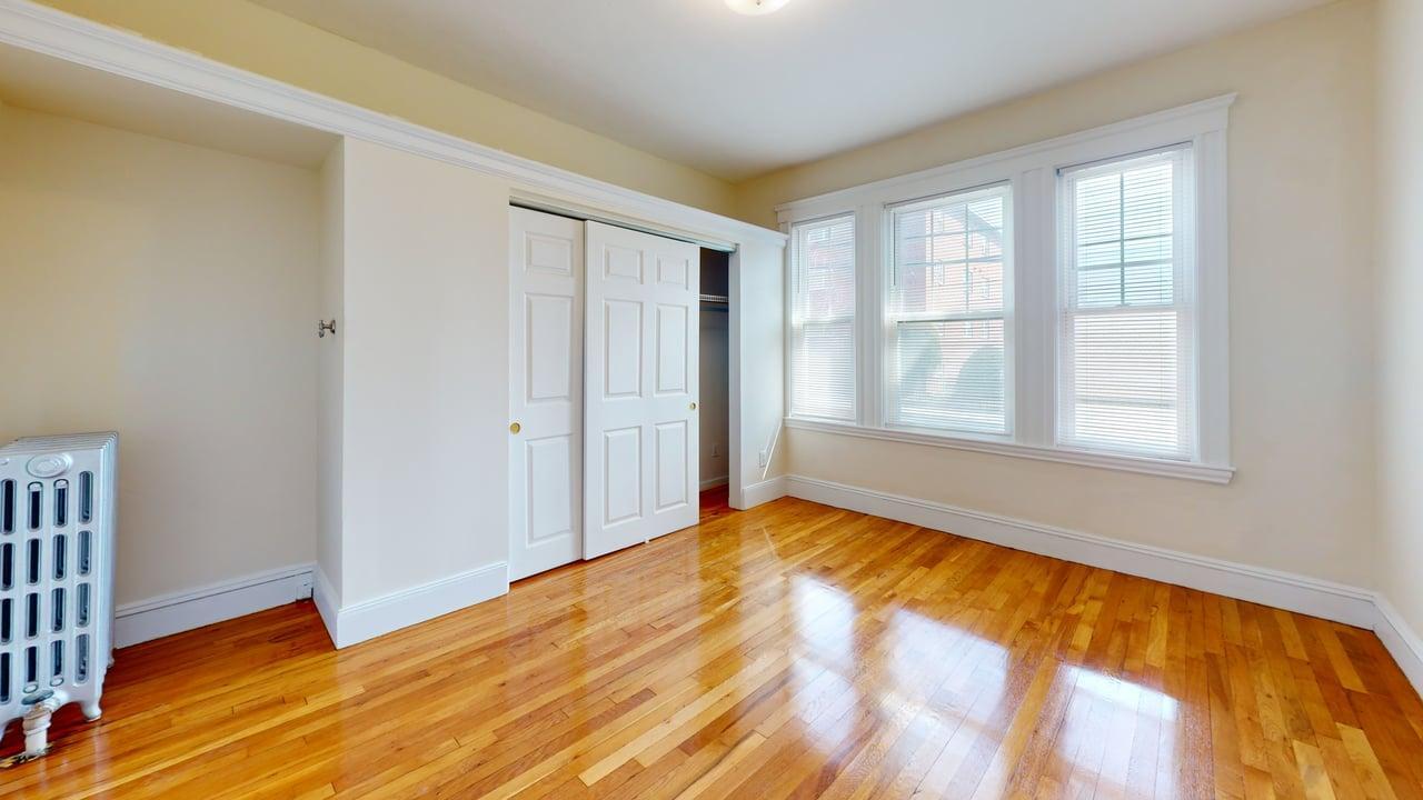 Building Photo - 202 Baker St