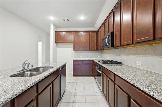 Building Photo - 6214 Heron Dr