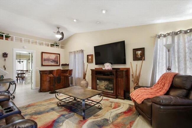 Building Photo - Charming 3 Bed / 2 Bath Home in Woodland