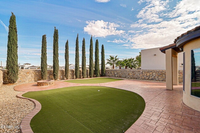 Building Photo - 2436 Eastern Sky St