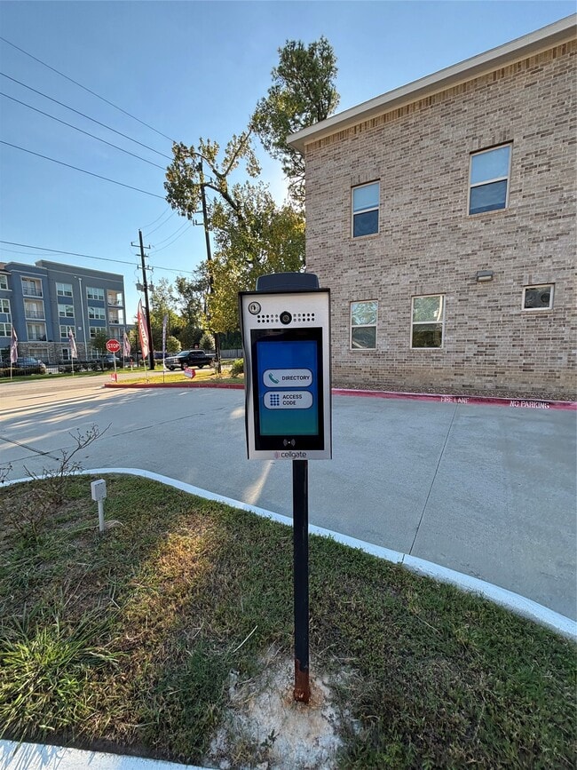 Building Photo - 504 Nursery Rd