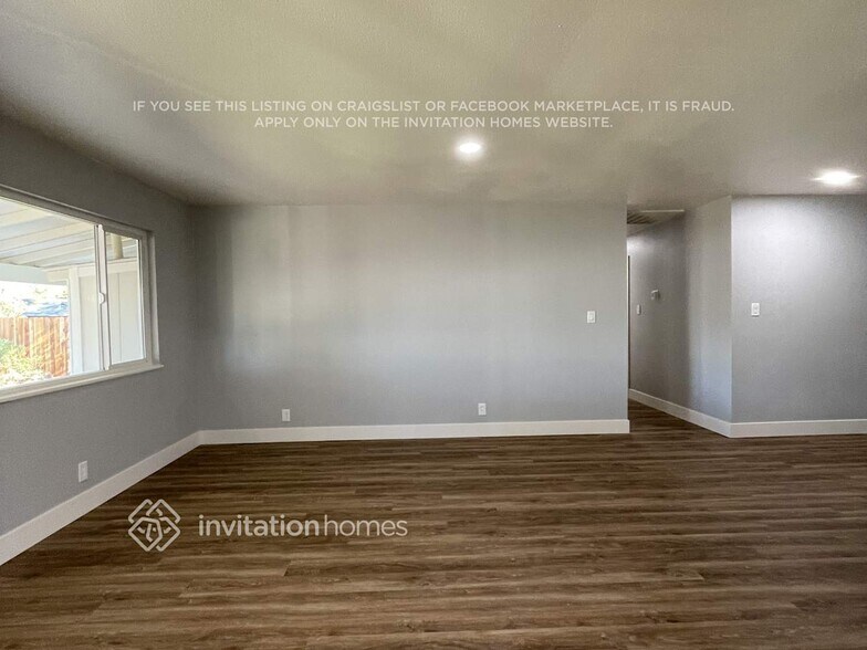 Building Photo - 2332 Zinfandel Dr