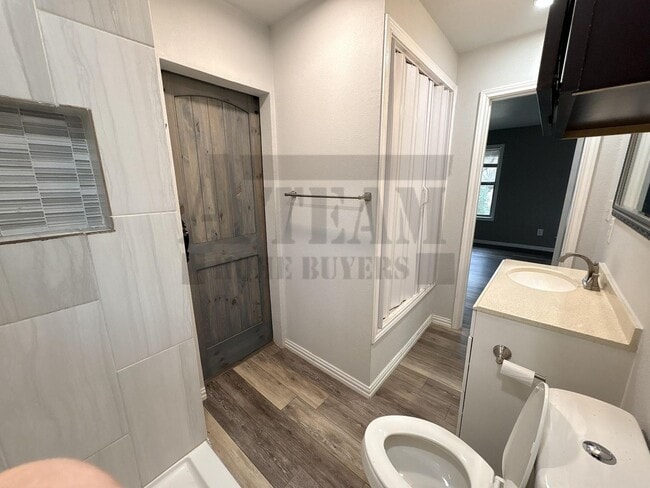 Building Photo - Beautifully updated 1-bedroom, 1-bathroom home!