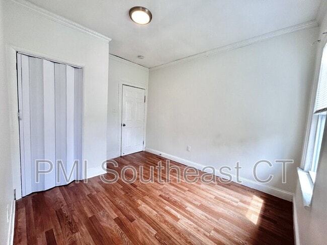 Building Photo - 54 Roath St