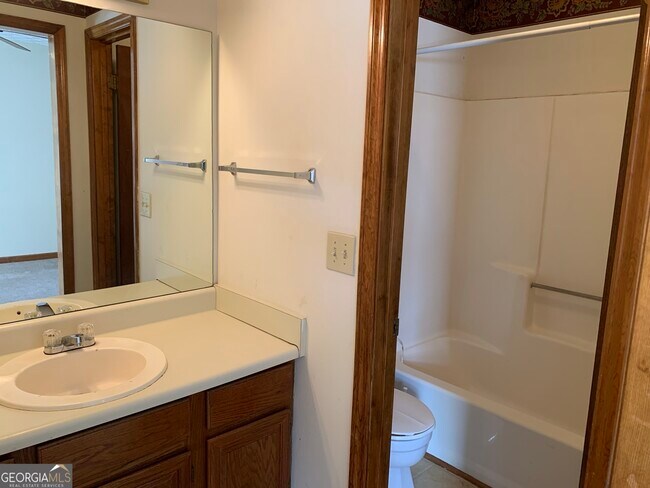 Building Photo - 1103 Booth Ct SW