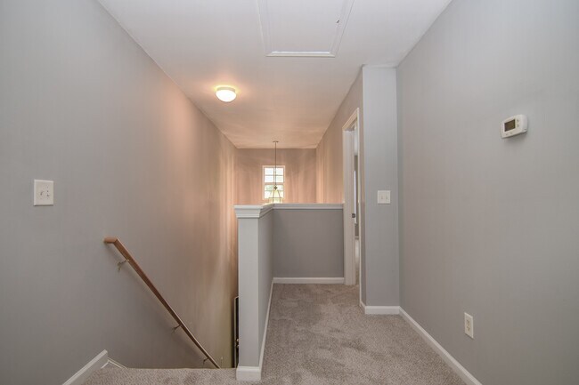 Building Photo - 222 Brookshire Rd