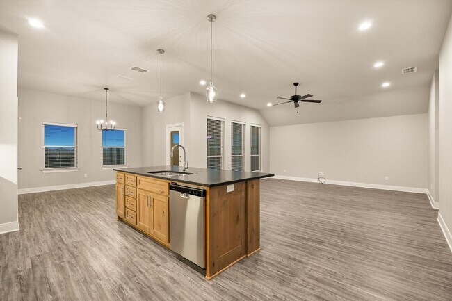 Building Photo - 1617 Legacy Dr