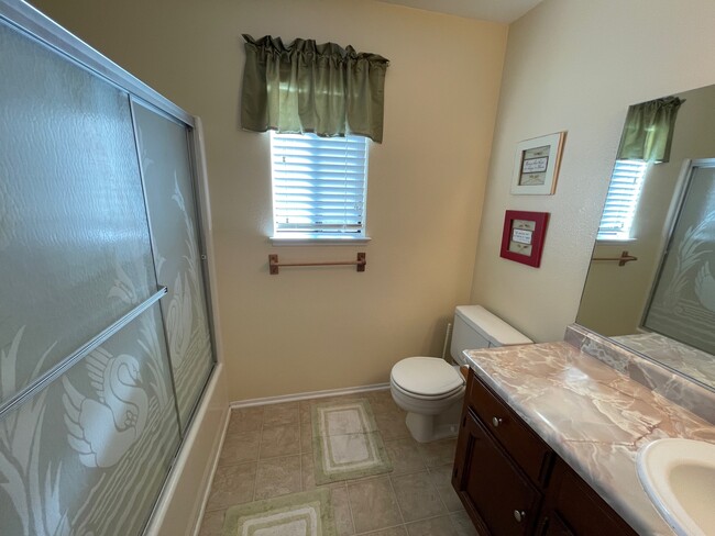 Building Photo - 43126 E Sugar Pine Dr