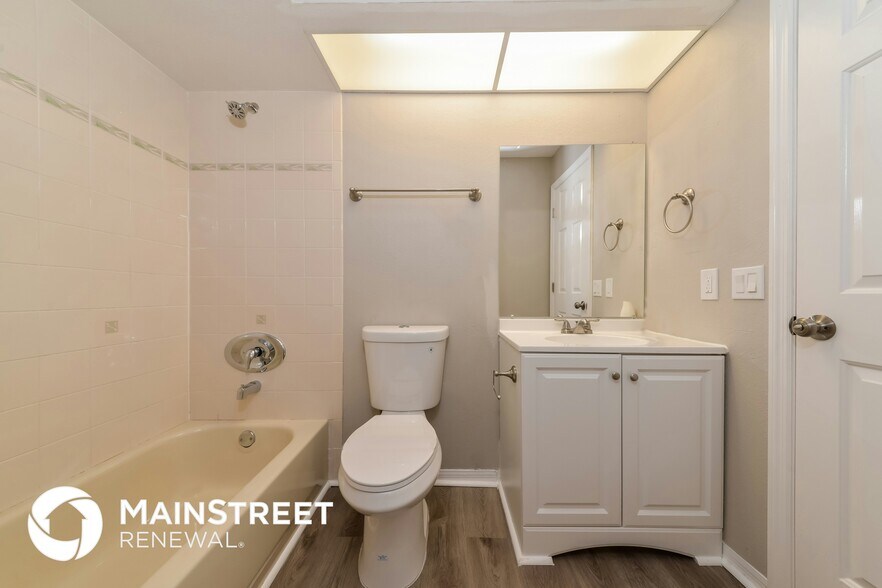 Building Photo - 3767 Acorn St