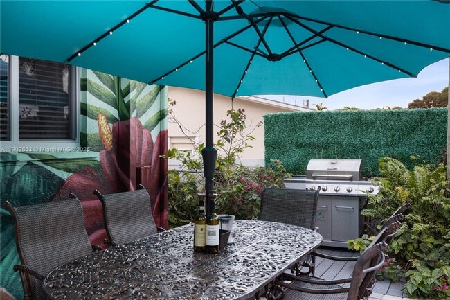 Building Photo - 418 SE 3rd Terrace