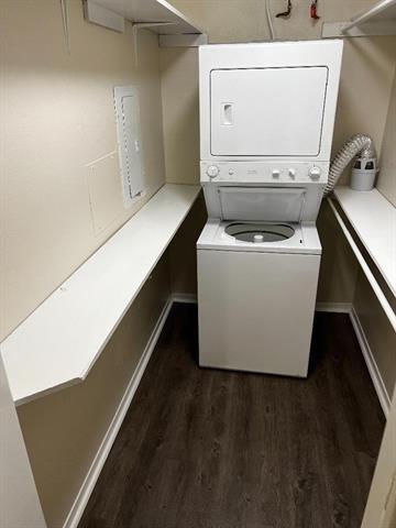 Building Photo - 4859 Cedar Springs Rd