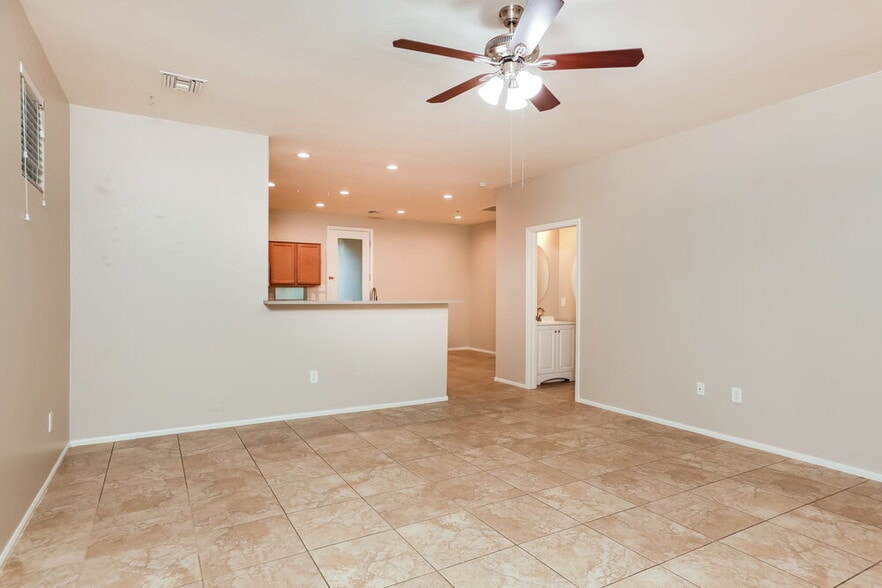 Building Photo - 6851 W Leeward Cove Way