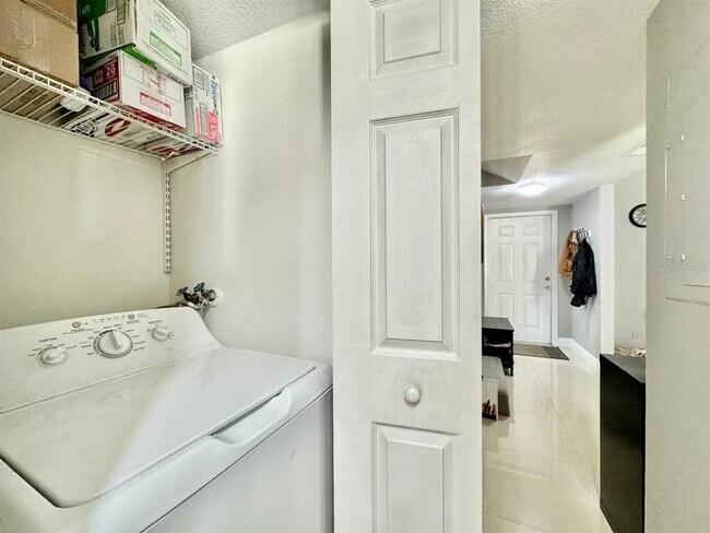 Building Photo - 5216 Tennis Ct Cir