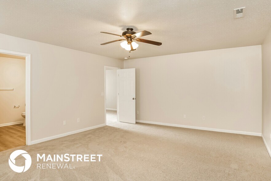 Building Photo - 4656 Chapel Ridge Dr