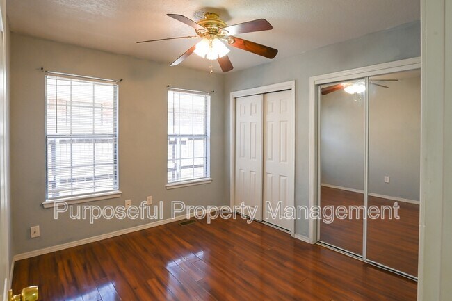 Building Photo - 1121 SW 99th Terrace