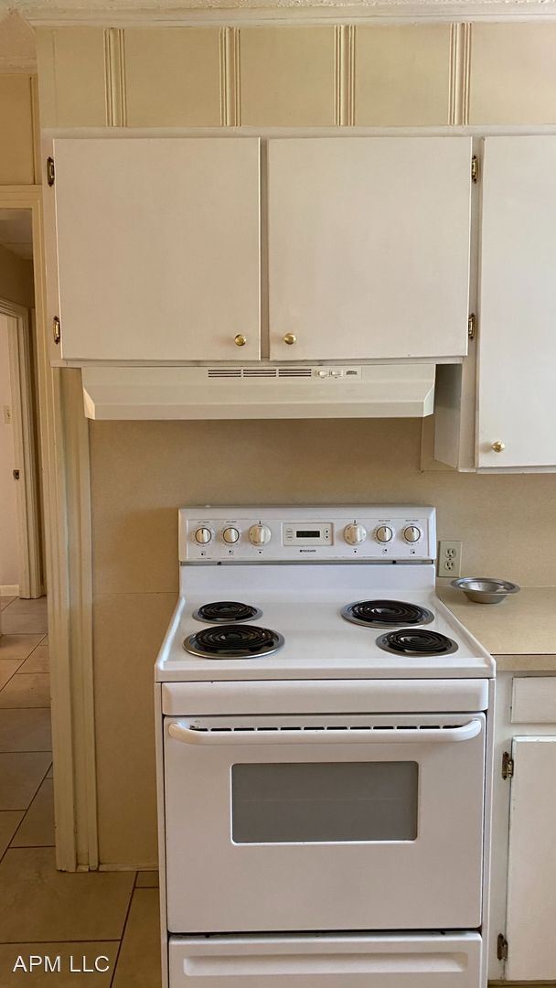 Building Photo - 2 br, 1 bath House - 317 Bayou Oaks Drive