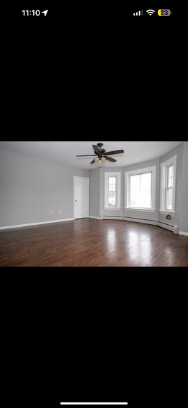 Building Photo - 303 Parker St