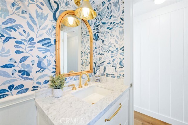 Building Photo - 360 Cliff Dr