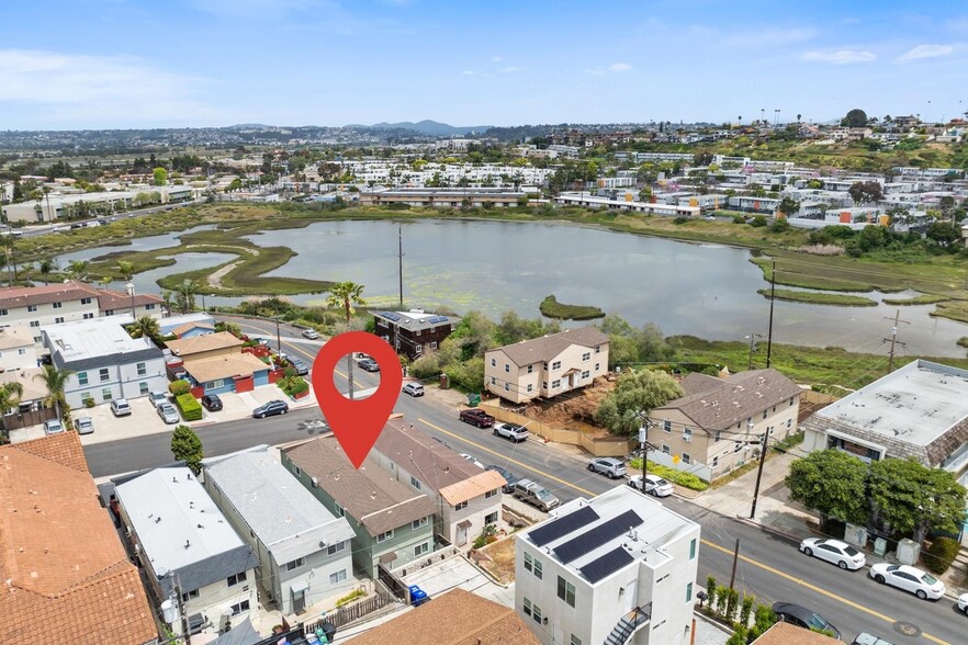 Building Photo - 4305-7 Temecula St