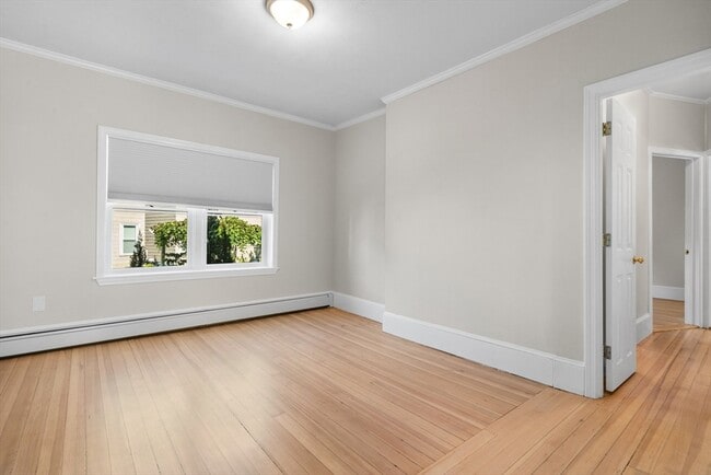 Building Photo - 144 Waverly Rd