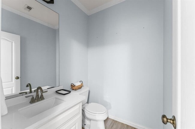 Building Photo - 1622 Cottage Landing Ln