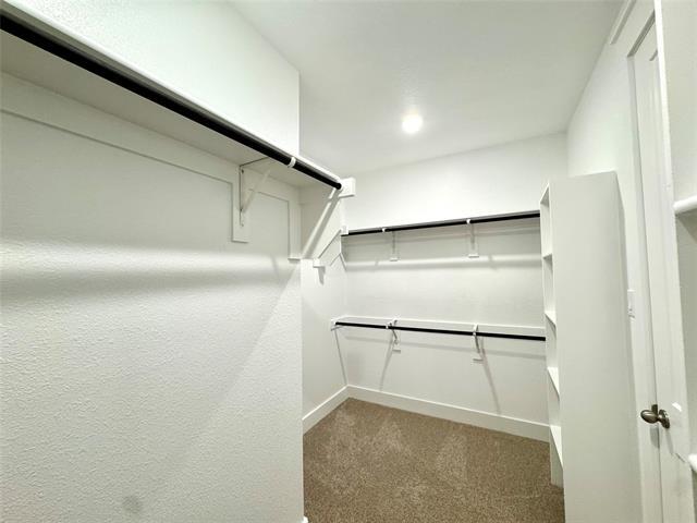 Building Photo - 813 Meadowcrest Dr