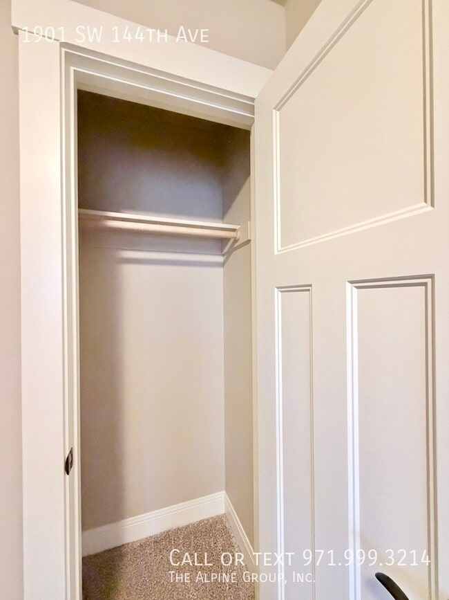 Building Photo - 1901 SW 144th Ave