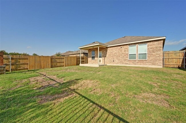 Building Photo - 524 Martha Dr