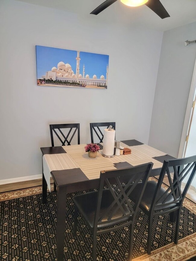 Building Photo - 202 Glen Rd