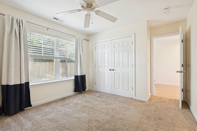 Building Photo - Chic's Beach Updated Rental!