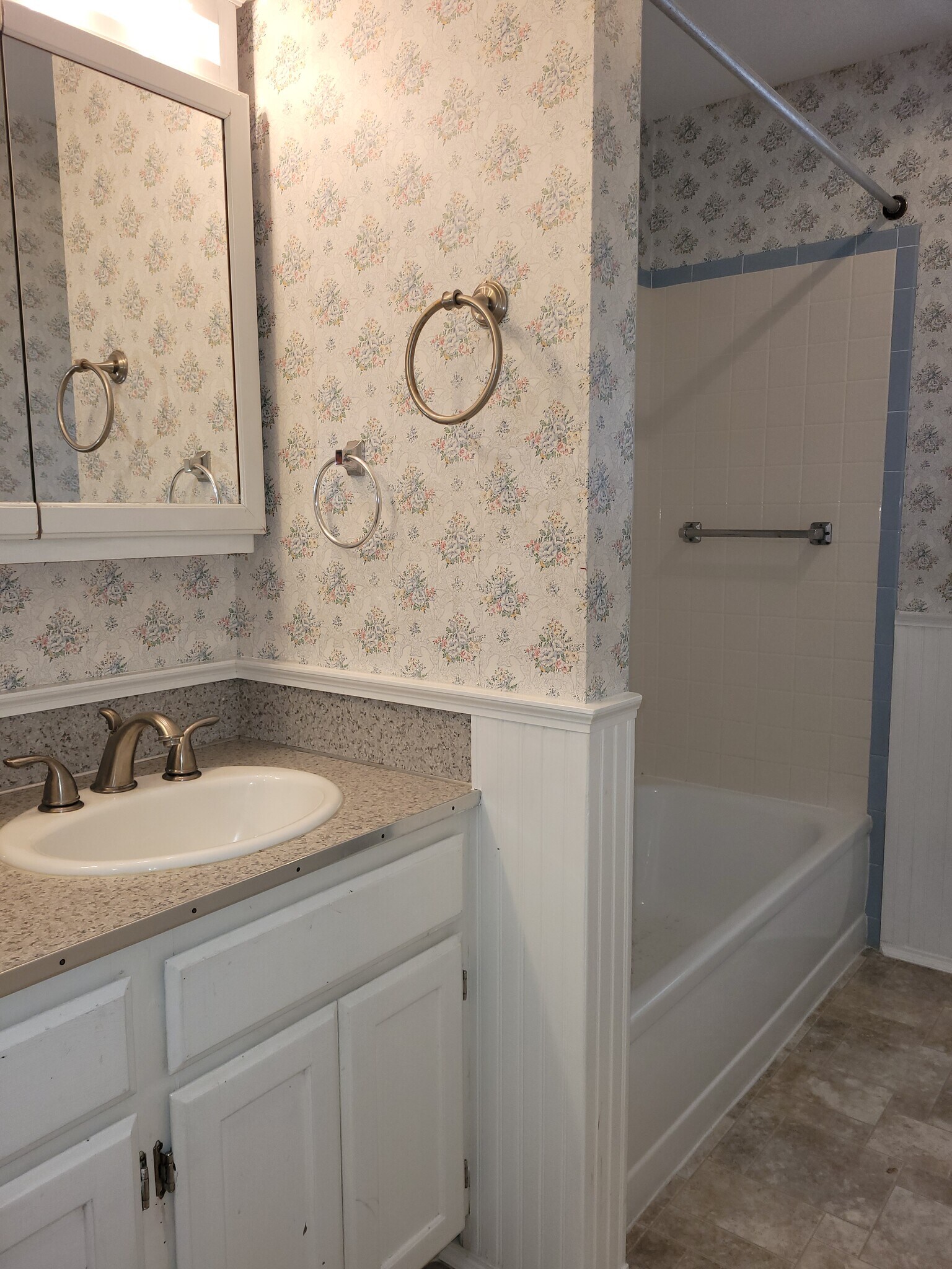 FRONT HALL BATHROOM - 5955 SW 179th Ave