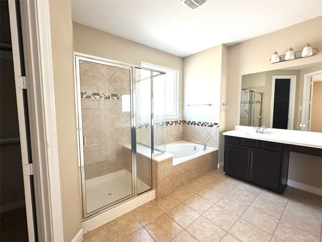 Building Photo - 22523 Birch Ridge Meadow Dr