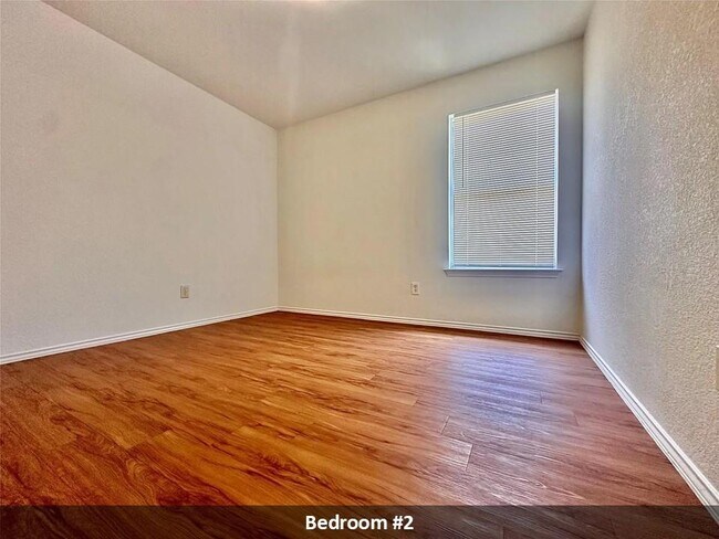 Building Photo - 17204 Ardisia Dr