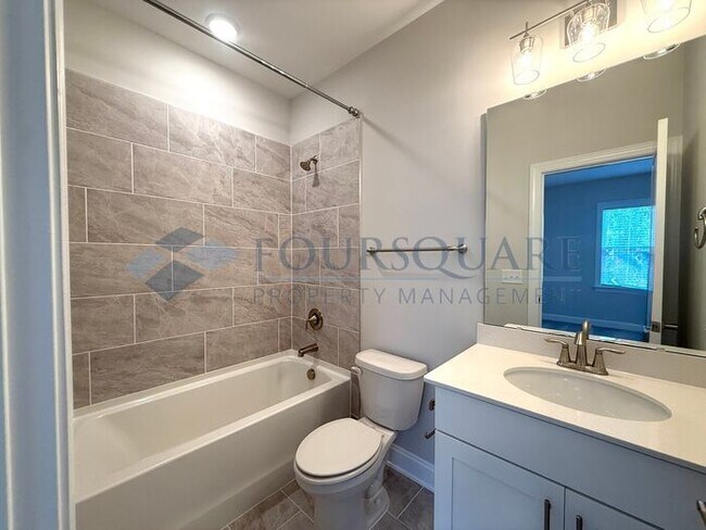 Building Photo - Elegant 4-Bed / 3.5-Bath Home with Main-Level Primary Suite, Quartz Kitchen & 3-Car Garage – In H...
