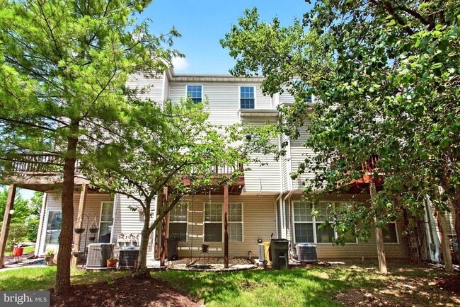 Building Photo - 8605 Willow Leaf Ln