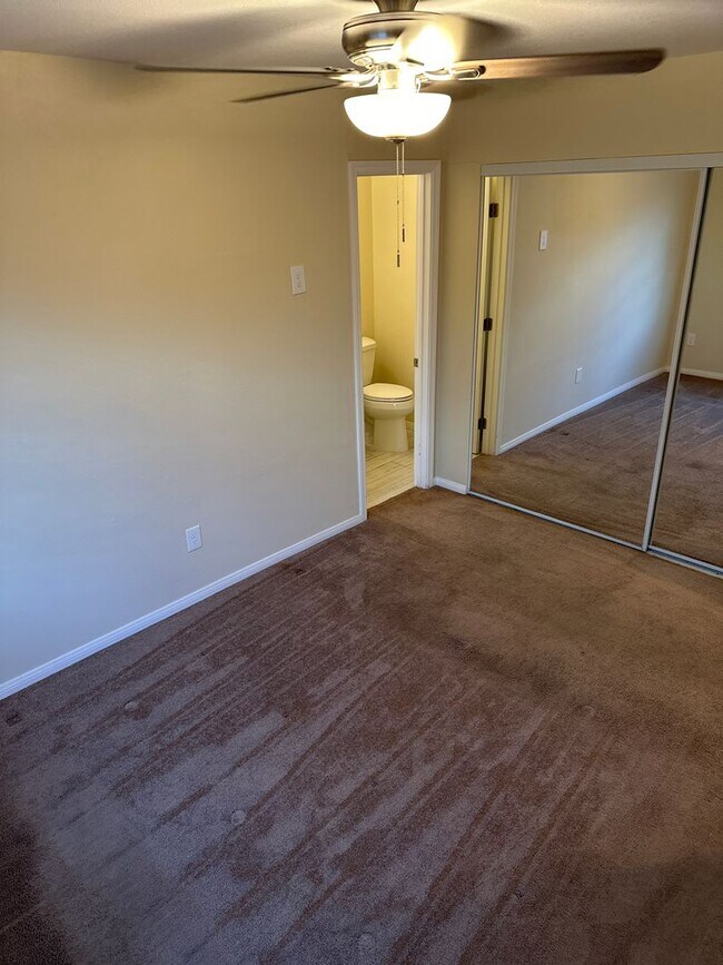 Building Photo - 7919 San Felipe St